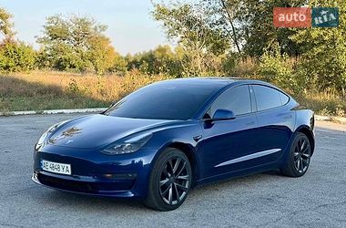 Tesla Model 3  2019