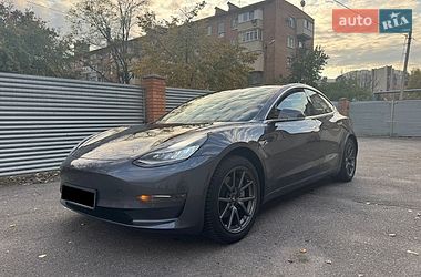 Tesla Model 3  2018