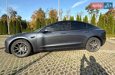 Седан Tesla Model 3 2023 в Харкові фото Седан Tesla Model 3 2023 в Харкові