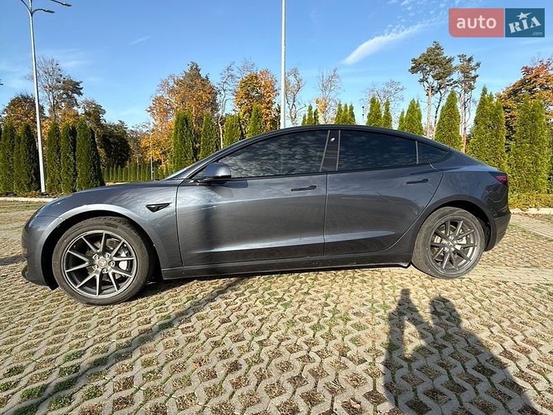 Седан Tesla Model 3 2023 в Харкові фото Седан Tesla Model 3 2023 в Харкові