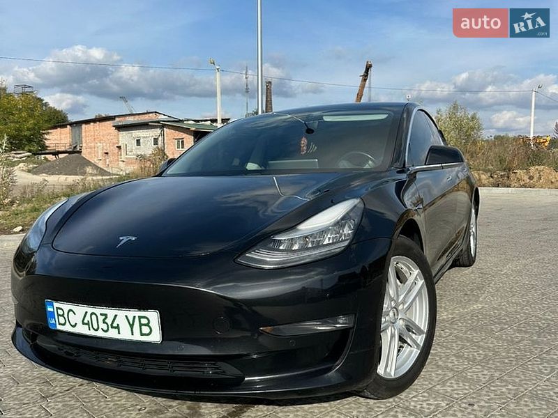 Tesla Model 3 2019