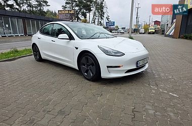 Tesla Model 3  2021