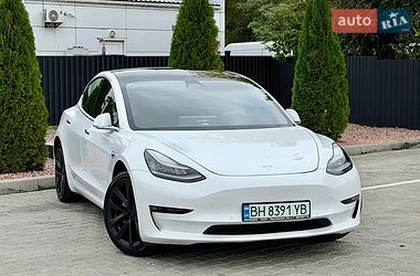 Tesla Model 3  2019