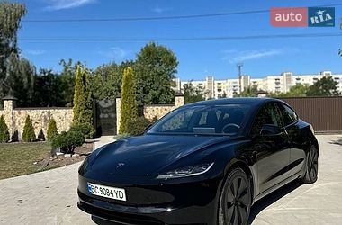 Tesla Model 3  2024