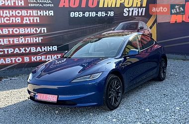 Tesla Model 3  2025
