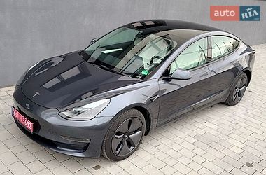 Tesla Model 3 2022