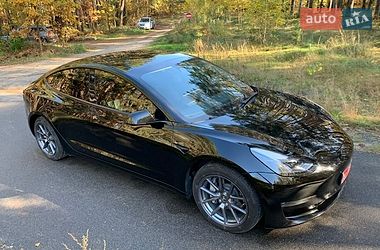 Седан Tesla Model 3 2022 в Киеве