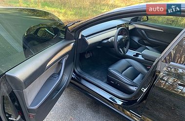Седан Tesla Model 3 2022 в Киеве