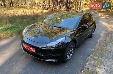 Седан Tesla Model 3 2022 в Киеве