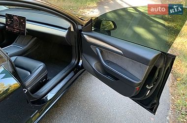 Седан Tesla Model 3 2022 в Киеве