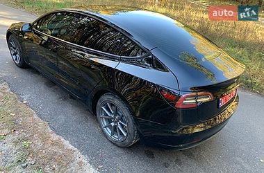 Седан Tesla Model 3 2022 в Киеве