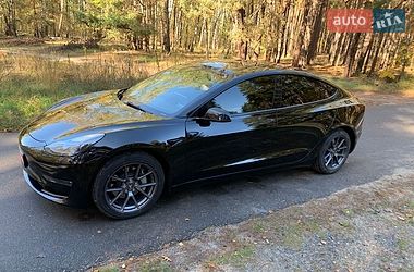 Седан Tesla Model 3 2022 в Киеве
