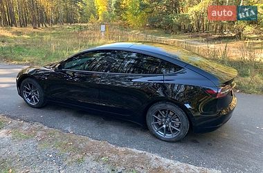 Седан Tesla Model 3 2022 в Киеве