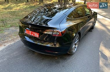 Седан Tesla Model 3 2022 в Киеве