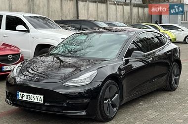 Tesla Model 3  2018