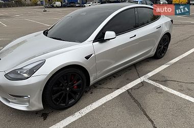 Tesla Model 3 2022