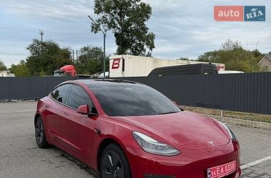 Седан Tesla Model 3 2022 в Черкассах