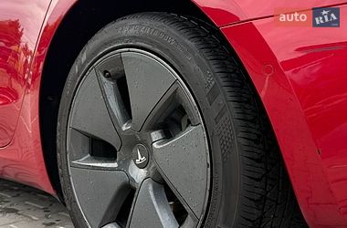 Седан Tesla Model 3 2022 в Черкассах