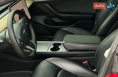 Седан Tesla Model 3 2022 в Черкассах