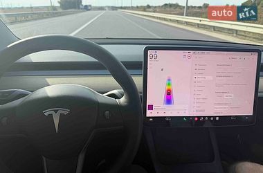 Седан Tesla Model 3 2022 в Черкассах