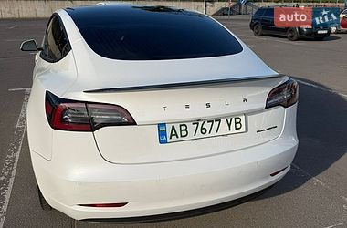 Седан Tesla Model 3 2020 в Виннице