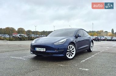 Tesla Model 3  2021