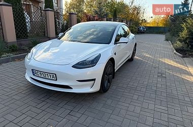 tesla model-3 2023 в Нововолинськ від професійного продавця Олег