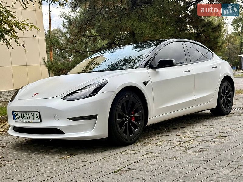 Tesla Model 3 2023