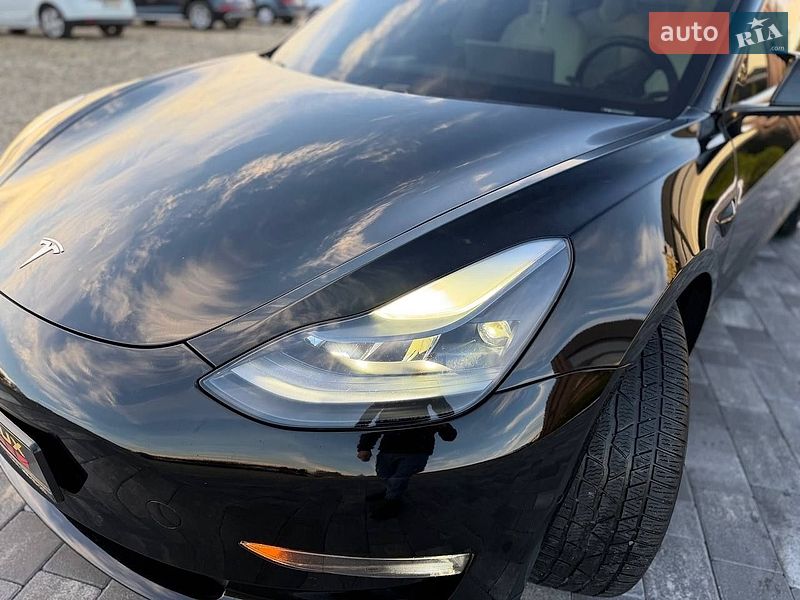 Седан Tesla Model 3 2021 в Коломиї фото 11 Седан Tesla Model 3 2021 в Коломиї