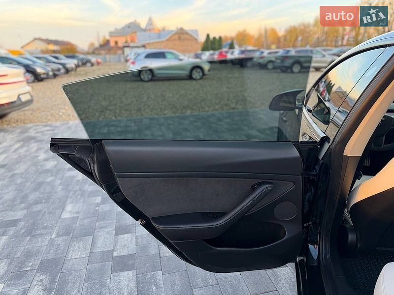 Седан Tesla Model 3 2021 в Коломиї фото 24 Седан Tesla Model 3 2021 в Коломиї