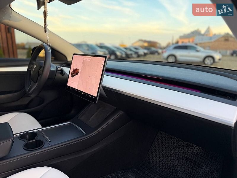 Седан Tesla Model 3 2021 в Коломиї фото 39 Седан Tesla Model 3 2021 в Коломиї