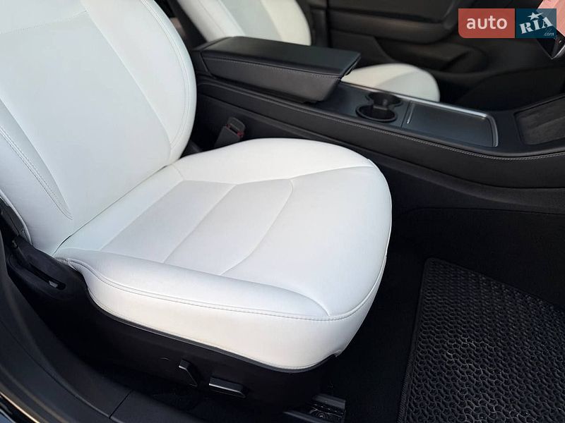 Седан Tesla Model 3 2021 в Коломиї фото 41 Седан Tesla Model 3 2021 в Коломиї