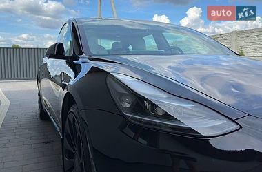Седан Tesla Model 3 2021 в Львове
