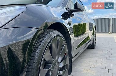 Седан Tesla Model 3 2021 в Львове