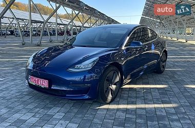 Tesla Model 3  2019