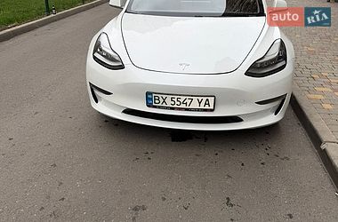 Tesla Model 3  2019