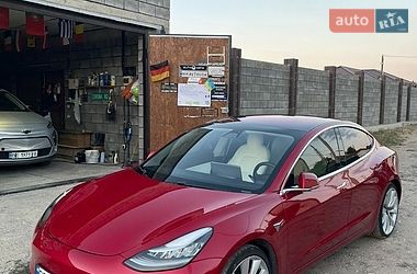Tesla Model 3  2018