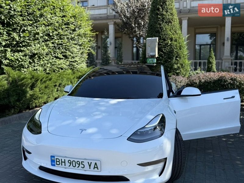 Седан Tesla Model 3 2022 в Одесі