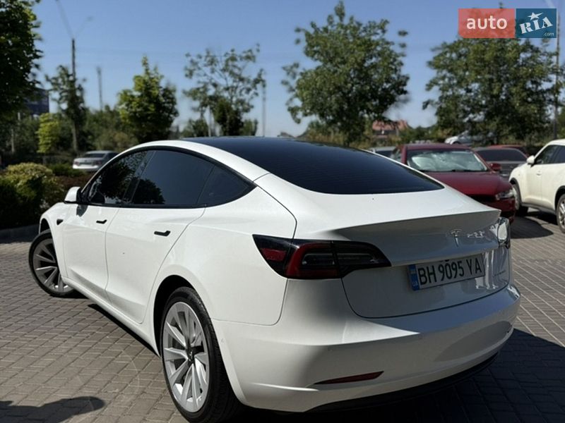 Седан Tesla Model 3 2022 в Одесі