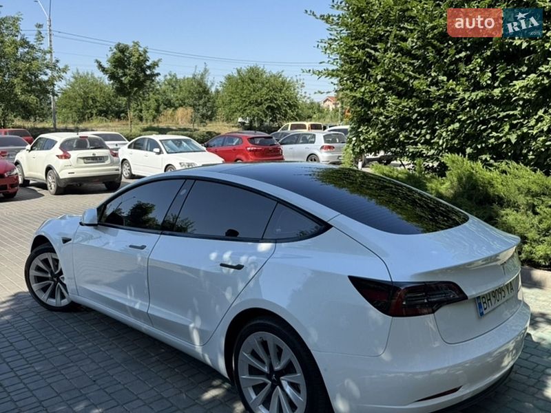 Седан Tesla Model 3 2022 в Одесі