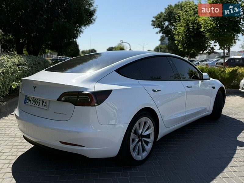 Седан Tesla Model 3 2022 в Одесі
