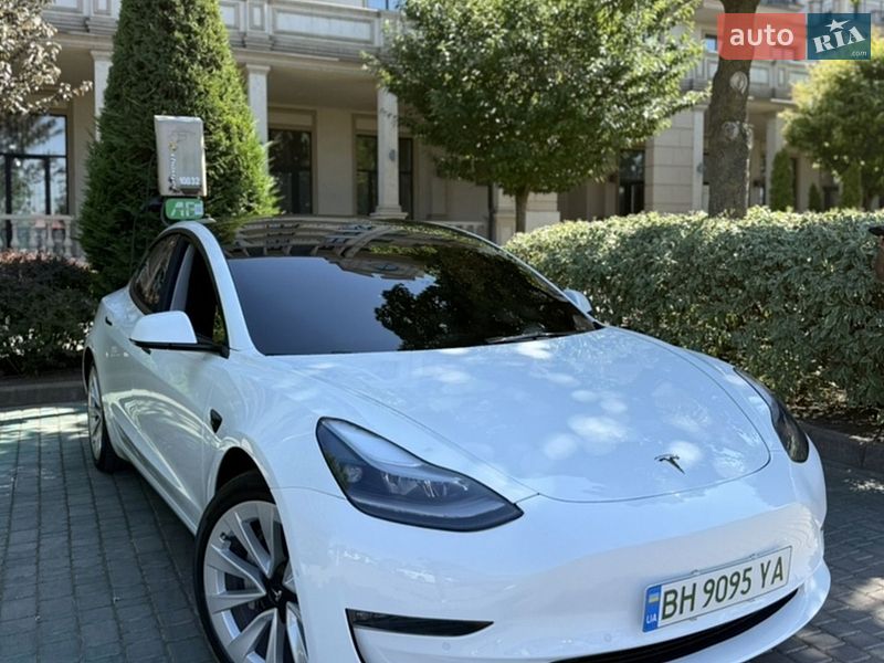 Седан Tesla Model 3 2022 в Одесі