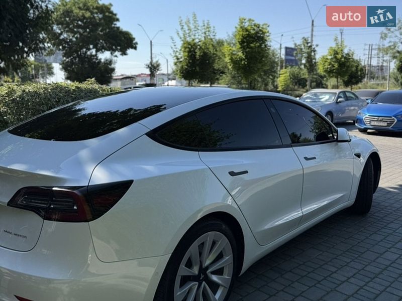 Седан Tesla Model 3 2022 в Одесі