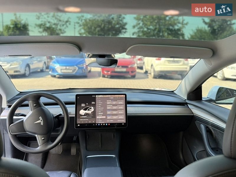 Седан Tesla Model 3 2022 в Одесі