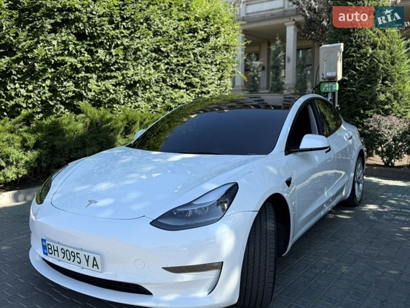 Седан Tesla Model 3 2022 в Одесі