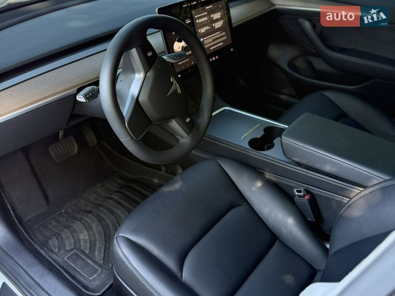 Седан Tesla Model 3 2022 в Одесі