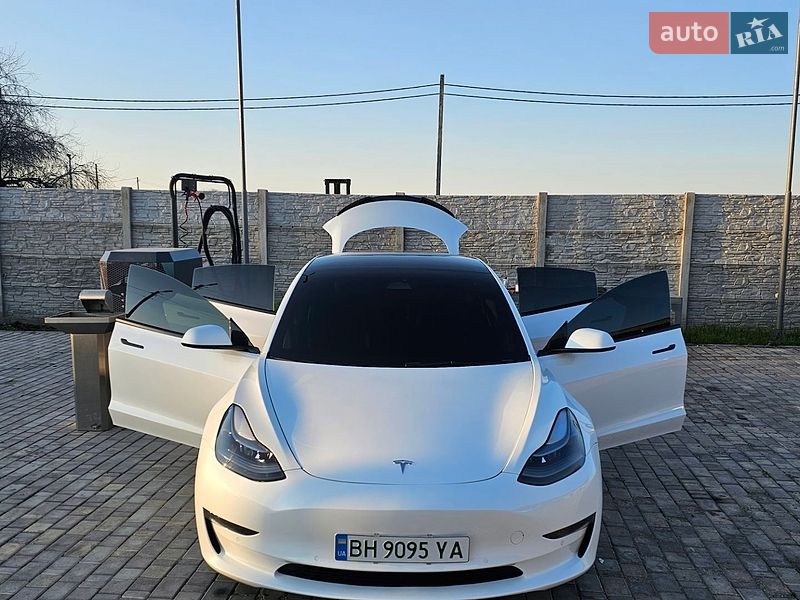Седан Tesla Model 3 2022 в Одесі