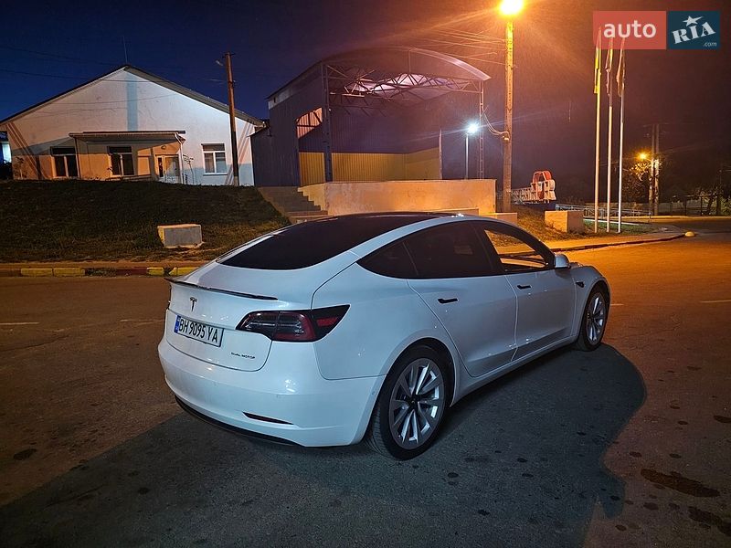 Седан Tesla Model 3 2022 в Одесі