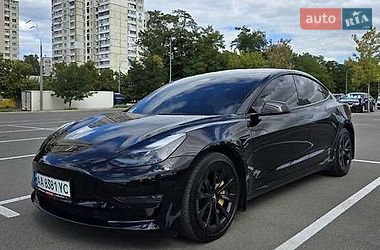 Tesla Model 3 2022