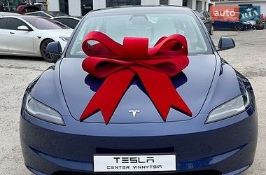 Седан Tesla Model 3 2024 в Вінниці